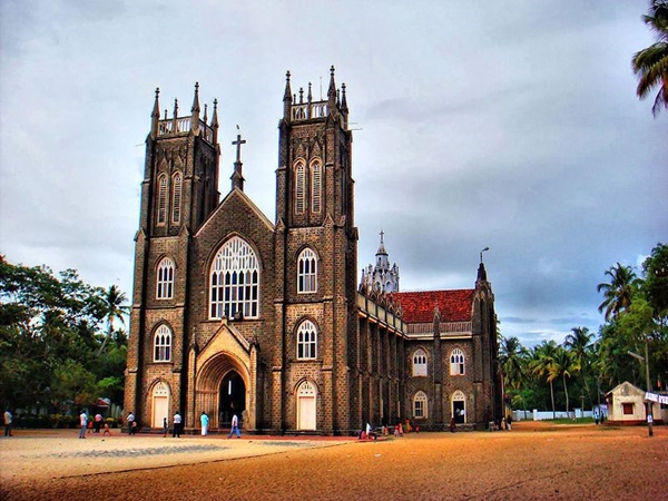 தவறவிடக்கூடாத தலங்கள் தவறவிடக்கூடாத தலங்கள்