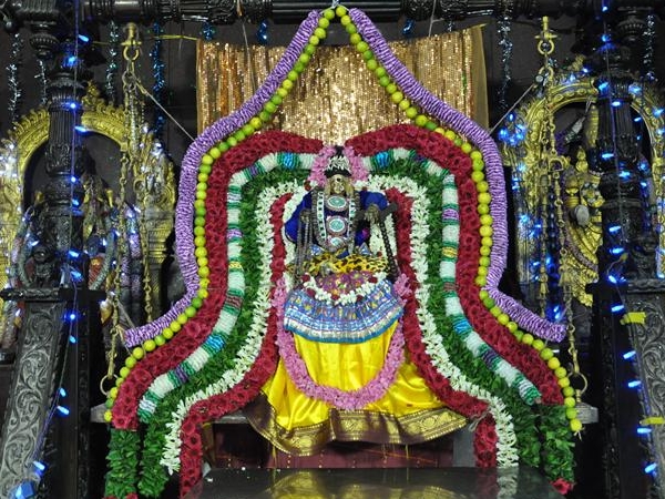 திருவேற்காடு கருமாரி அம்மன் திருவேற்காடு கருமாரி அம்மன்