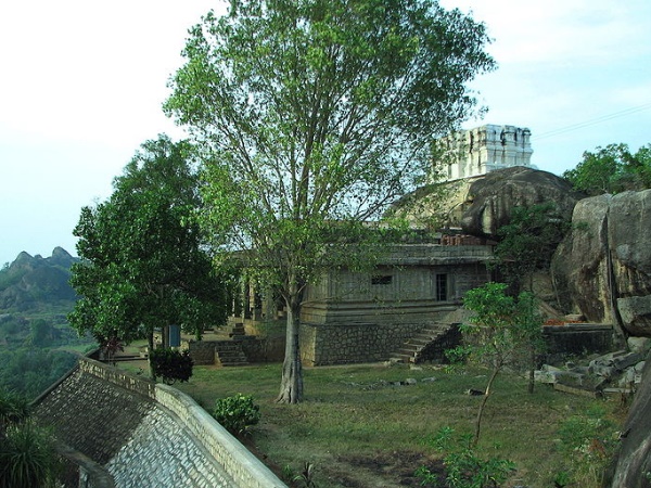 மார்த்தாண்டம் - சிதறால்