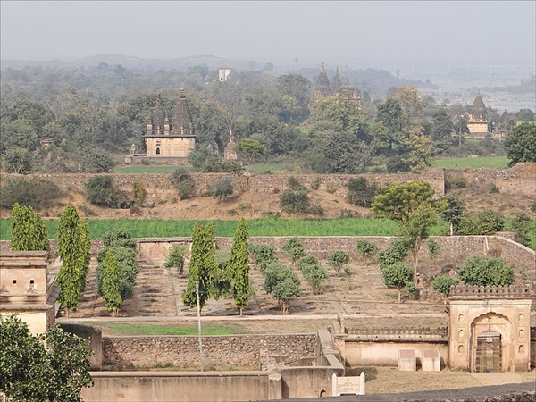 நுழைவு வாயில்கள்