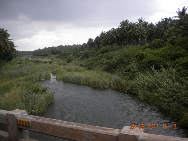  உபநதிகளும் அணைகளும்