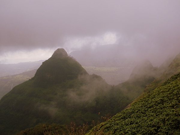 பிரபு மூக்கு சிகரம்