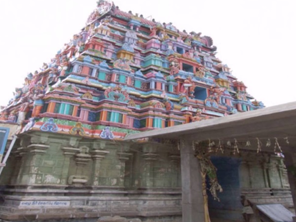  சுற்றிலும் இருக்கும் சுற்றுலாத் தலங்கள் 