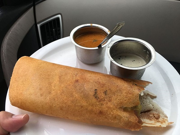உடுப்பி உங்களை உணவுடன் வரவேற்கிறது உடுப்பி உங்களை உணவுடன் வரவேற்கிறது