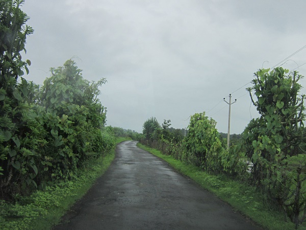 புனே - மும்பைக்கு அருகில் உள்ள இடம் புனே - மும்பைக்கு அருகில் உள்ள இடம்
