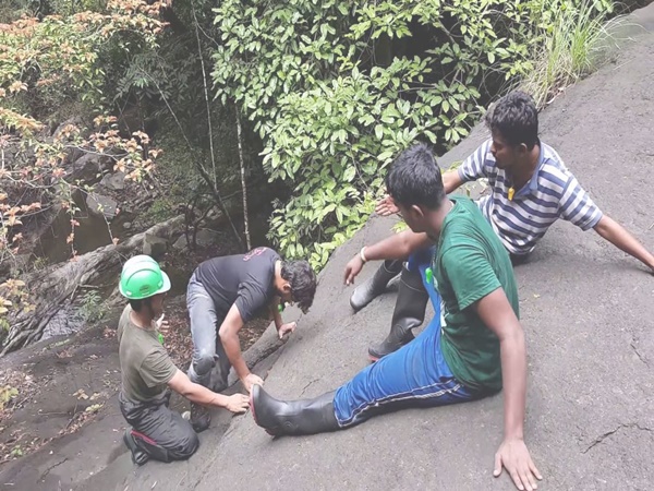  ஒம்பத்து குட்டா 