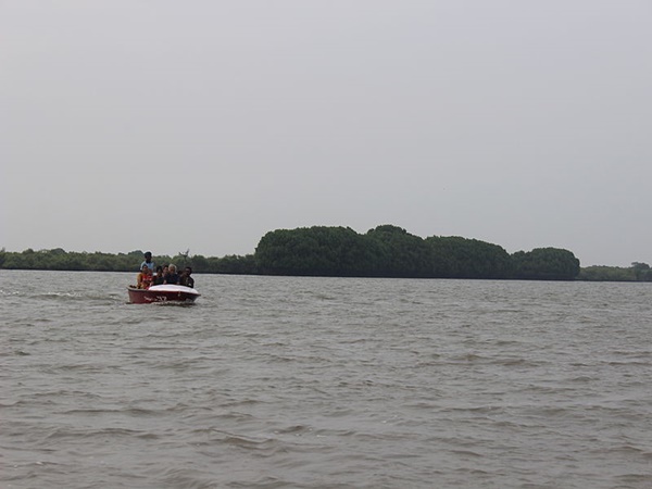 படகு சவாரி படகு சவாரி