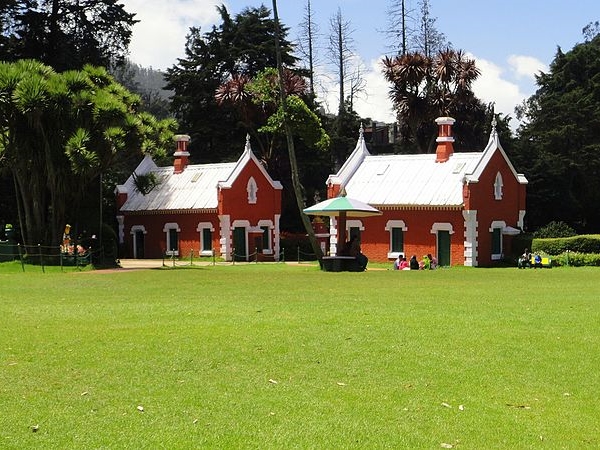 வழித்தடத்தில் உள்ள சுற்றுலா