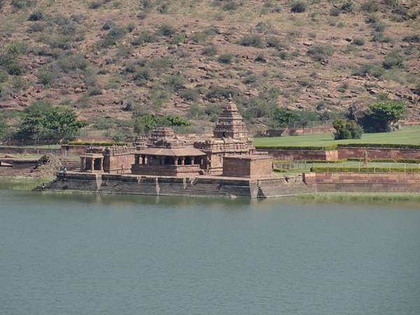 அதிகம் கேள்விப்படாத தளம்