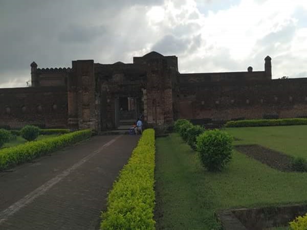 ஸாஹிப்கஞ்ச் பயண வழிகாட்டி - ஈர்க்கும் இடங்கள், செய்யவேண்டியவை மற்றும் எப்படி அடைவது?