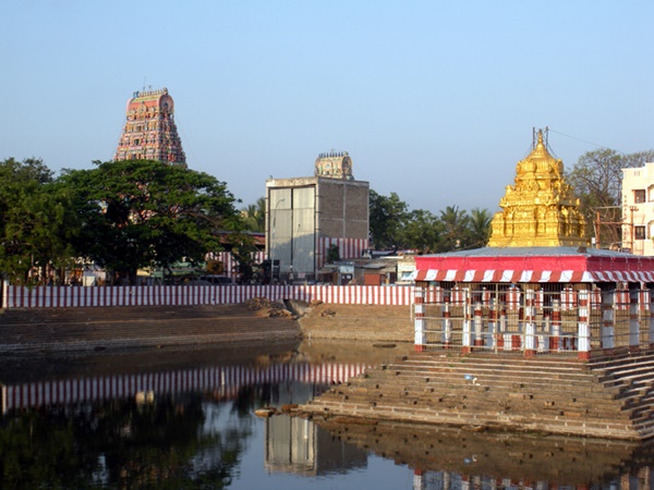 பிறவி மருந்தீஸ்வரர் கோவில்