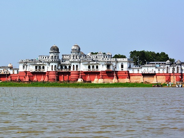  நீர்மஹால்: