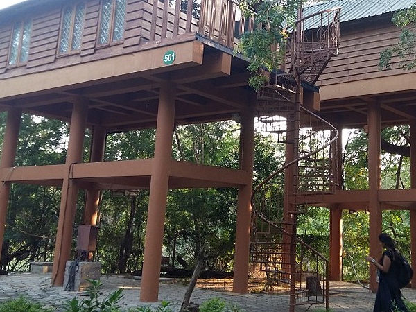 பவானித் தீவின் அழகிய காட்சிகள்