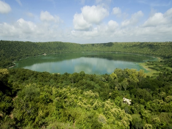  லோனார் ஏரி