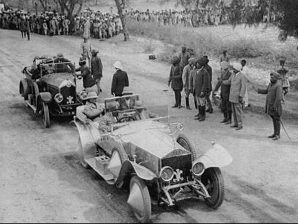 44 ரோல்ஸ் ராய்ஸ் கார்கள்