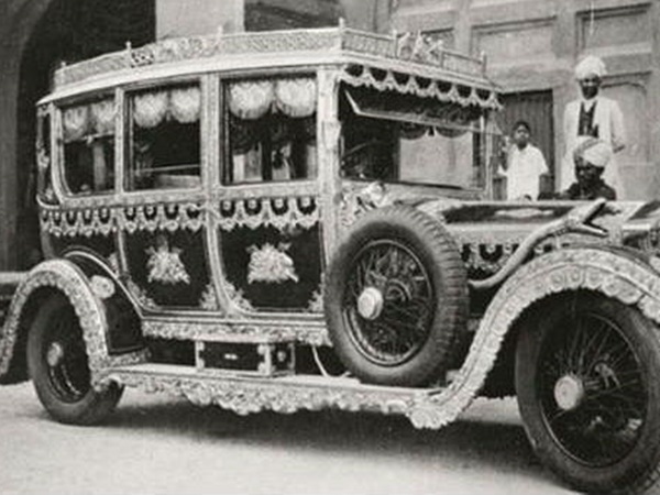  ராஜாவின் ராணிகள்