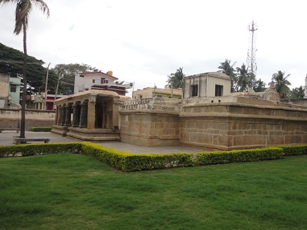  சோழர்கள் கட்டிய பொக்கிஷம்