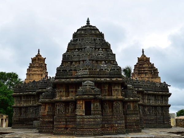 வழவழப்பு கற்களால் உருவாக்கப்பட்ட அமைப்பு வழவழப்பு கற்களால் உருவாக்கப்பட்ட அமைப்பு