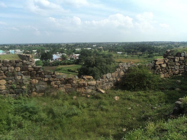 பஞ்ச பாண்டவர்கள் தலை மறைவு வாழ்க்கை வாழ்ந்த லாடபுரம்