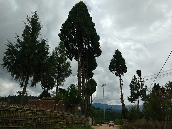 கோவிலுக்கு வரும் லட்சம் பக்தர்கள்