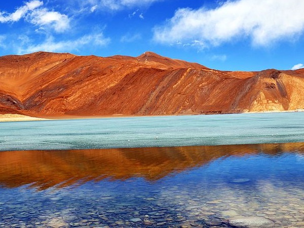 சுற்றுலா அனுமதி