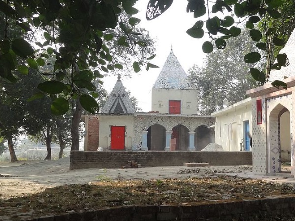 பாரா கோயில்