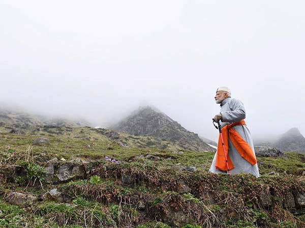 பத்திரிகையாளரா? பாதுகாவலரா?