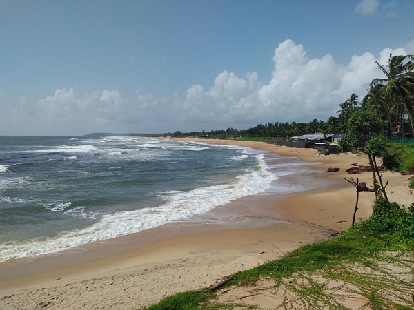 சின்குவேரிம் பீச் சுற்றுலா - ஈர்க்கும் இடங்கள், செய்யவேண்டியவை மற்றும் எப்படி அடைவது 