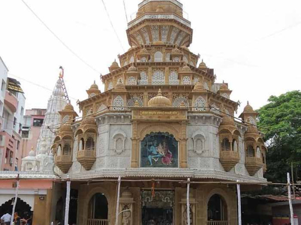 தக்துஷேத் ஹல்வாய் கணபதி கோவில், புனே தக்துஷேத் ஹல்வாய் கணபதி கோவில், புனே