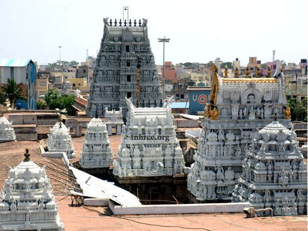 ஸ்ரீ பார்த்தசாரதி கோயில், திருவல்லிக்கேணி ஸ்ரீ பார்த்தசாரதி கோயில், திருவல்லிக்கேணி