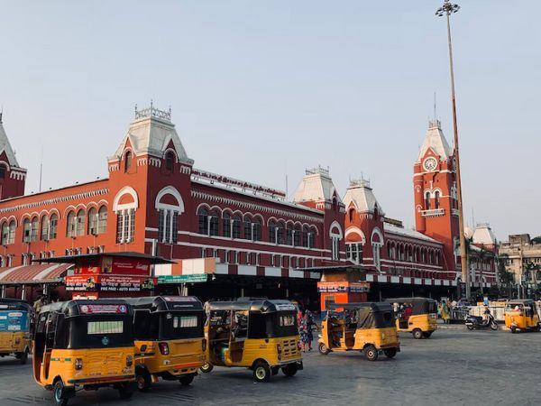 நவீன வசதிகள் அடங்கிய சென்னை சென்ட்ரல் நவீன வசதிகள் அடங்கிய சென்னை சென்ட்ரல்