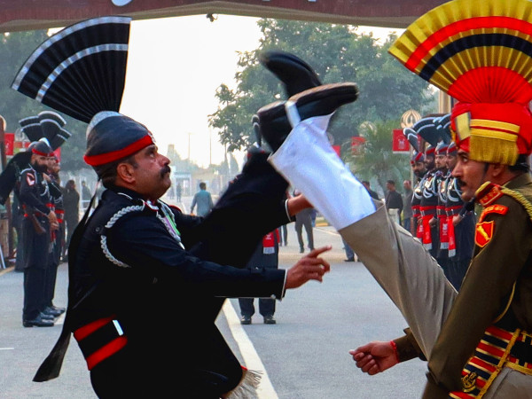 ஒவ்வொரு நாளும் நடைபெறும் ரிட்ரீட் விழா