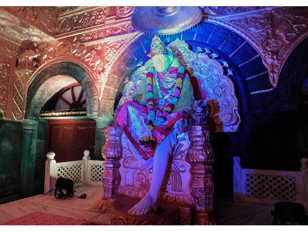 சீரடி சீரடி