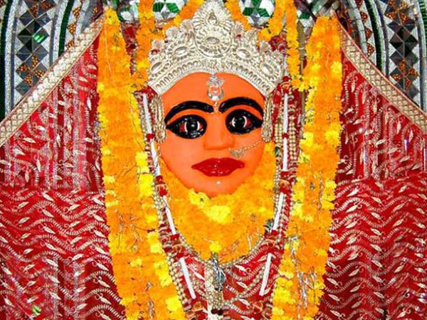பேசும் தெய்வங்களின் கோயில் பேசும் தெய்வங்களின் கோயில்