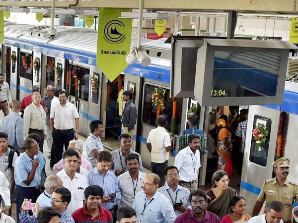 அதிகரிக்கப்படும் பெட்டிகளால் குறையப்போகும் கூட்ட நெரிசல்