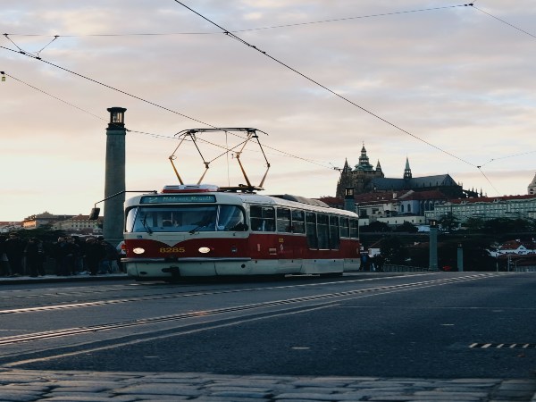 மெட்ரோ பாதையுடன் இணையும் மெட்ரோலைட்