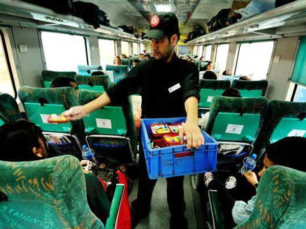 மேம்பட்ட வசதிகளை வழங்கும் IRCTC மேம்பட்ட வசதிகளை வழங்கும் IRCTC
