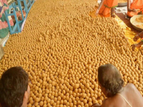 ஒரு நாளைக்கு 6 லட்சம் லட்டு தயாரிப்பு ஒரு நாளைக்கு 6 லட்சம் லட்டு தயாரிப்பு