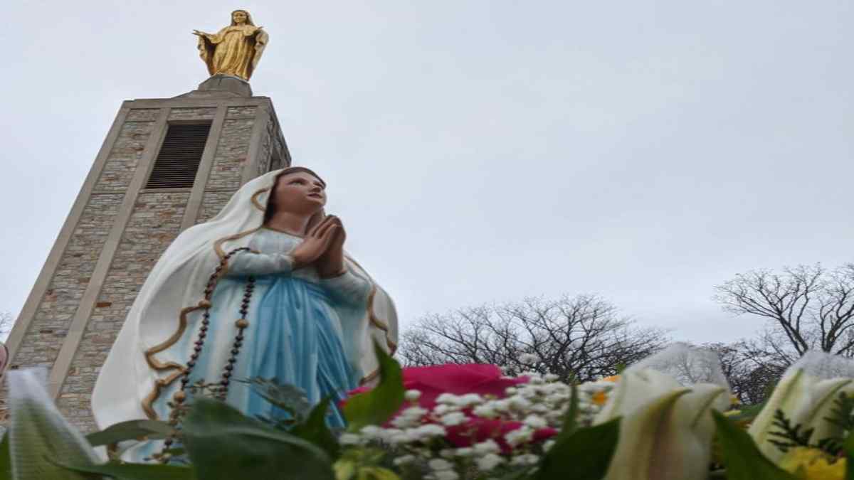 ourladyoflourdesshrine1 ourladyoflourdesshrine1