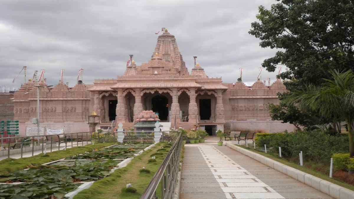 shreeparshwapadmavathishaktipeettirthdham1