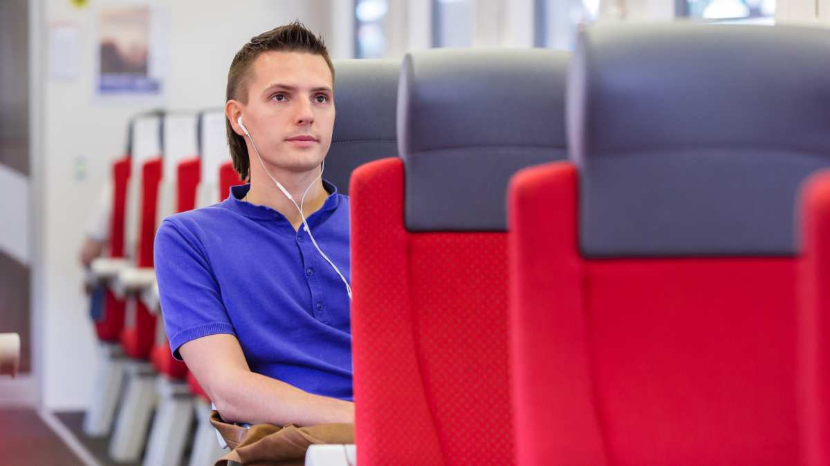 traintravel traintravel