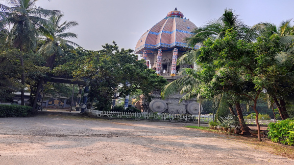 valluvarkottam library