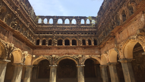 அழிவின் விளிம்பில் இருக்கும் உடையார்பாளையம் ஜமீன் அரண்மனை சீரமைக்குமா