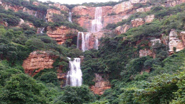 kailasakonawaterfalls1 kailasakonawaterfalls1