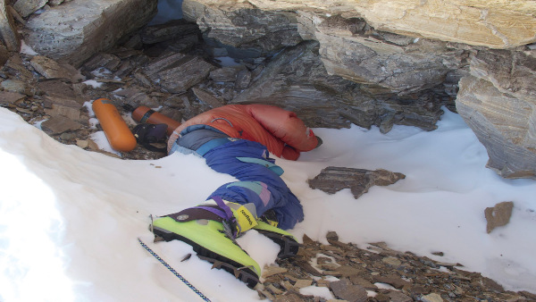 eeriesoundsatnightonmounteverest