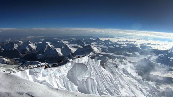 Mount Everest climbing season begins Mount Everest climbing season begins