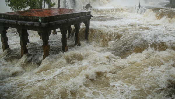 Thirparappu waterfalls Kanyakumari Thirparappu waterfalls Kanyakumari