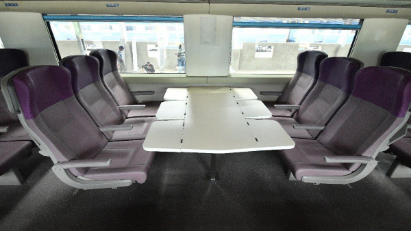 vandebharatsleepertrain