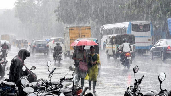 rainfall and thunderstorm create chaos in chennai rainfall and thunderstorm create chaos in chennai
