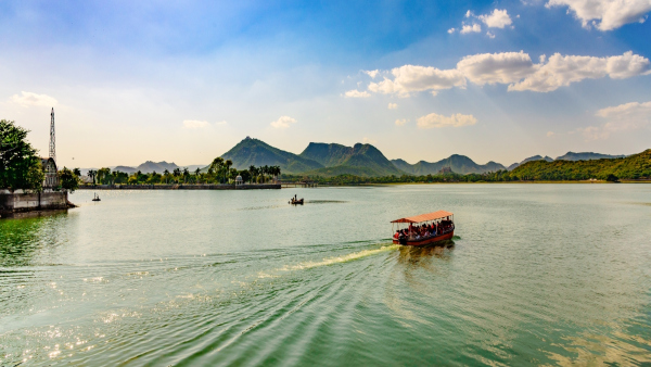 Fateh Sagar Lake